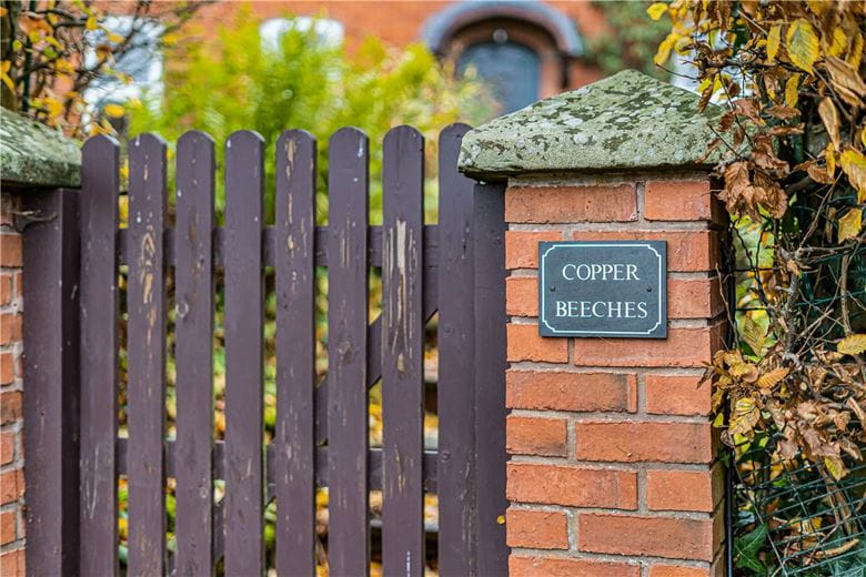 3 bedroom house, Vicarage Road, Stoneleigh CV8 - Available