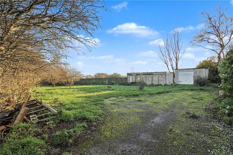 2 bedroom bungalow, Longthorpe Lane, Thorpe WF3 - Available