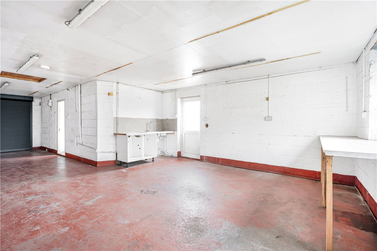 3 bedroom bungalow, Nash Lee Lane, Wendover HP22 - Available