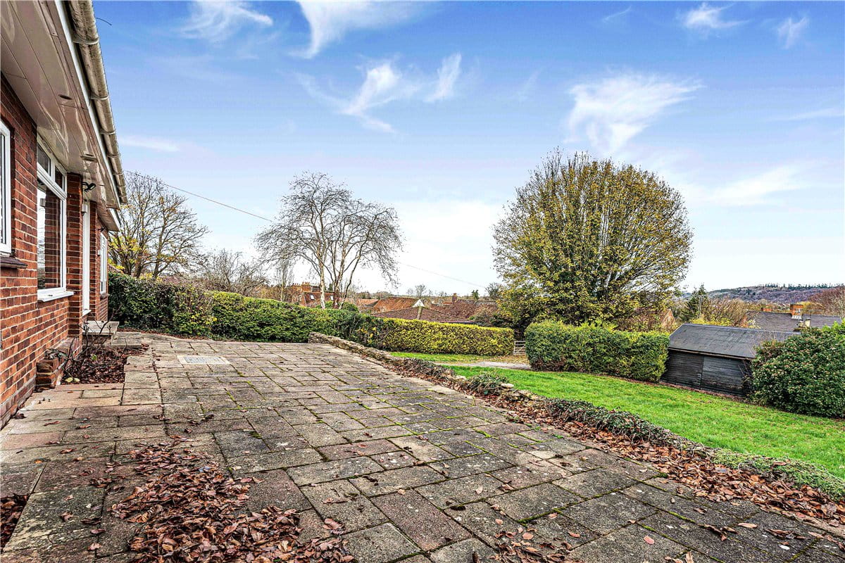 4 bedroom bungalow, South Street, Wendover HP22 - Let Agreed