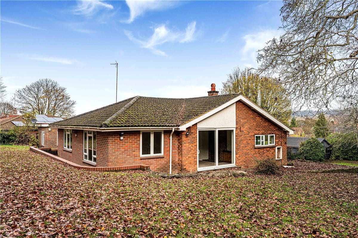 4 bedroom bungalow, South Street, Wendover HP22 - Let Agreed