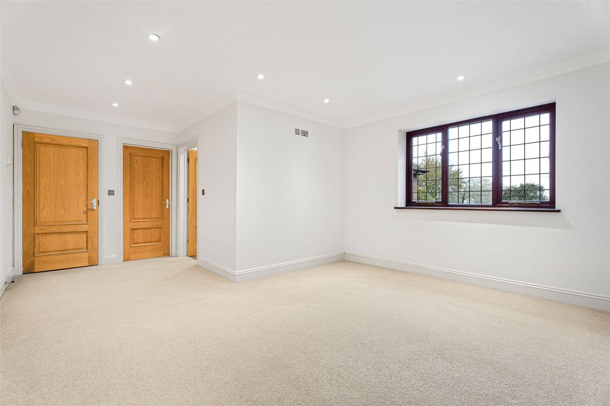 4 bedroom , Nash Lee Lane, Wendover HP22 - Available