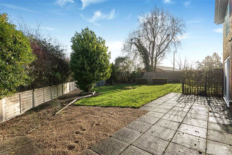 4 bedroom house, Grange Close, Twyford MK18 - Available