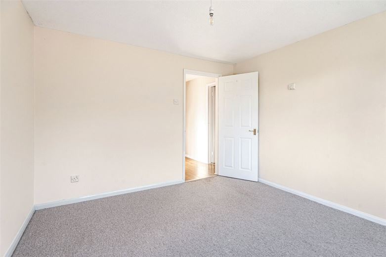 4 bedroom house, Grange Close, Twyford MK18 - Available