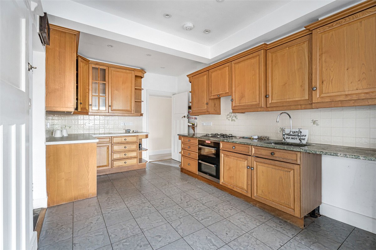 5 bedroom house, Ellesborough Road, Wendover HP22 - Let Agreed