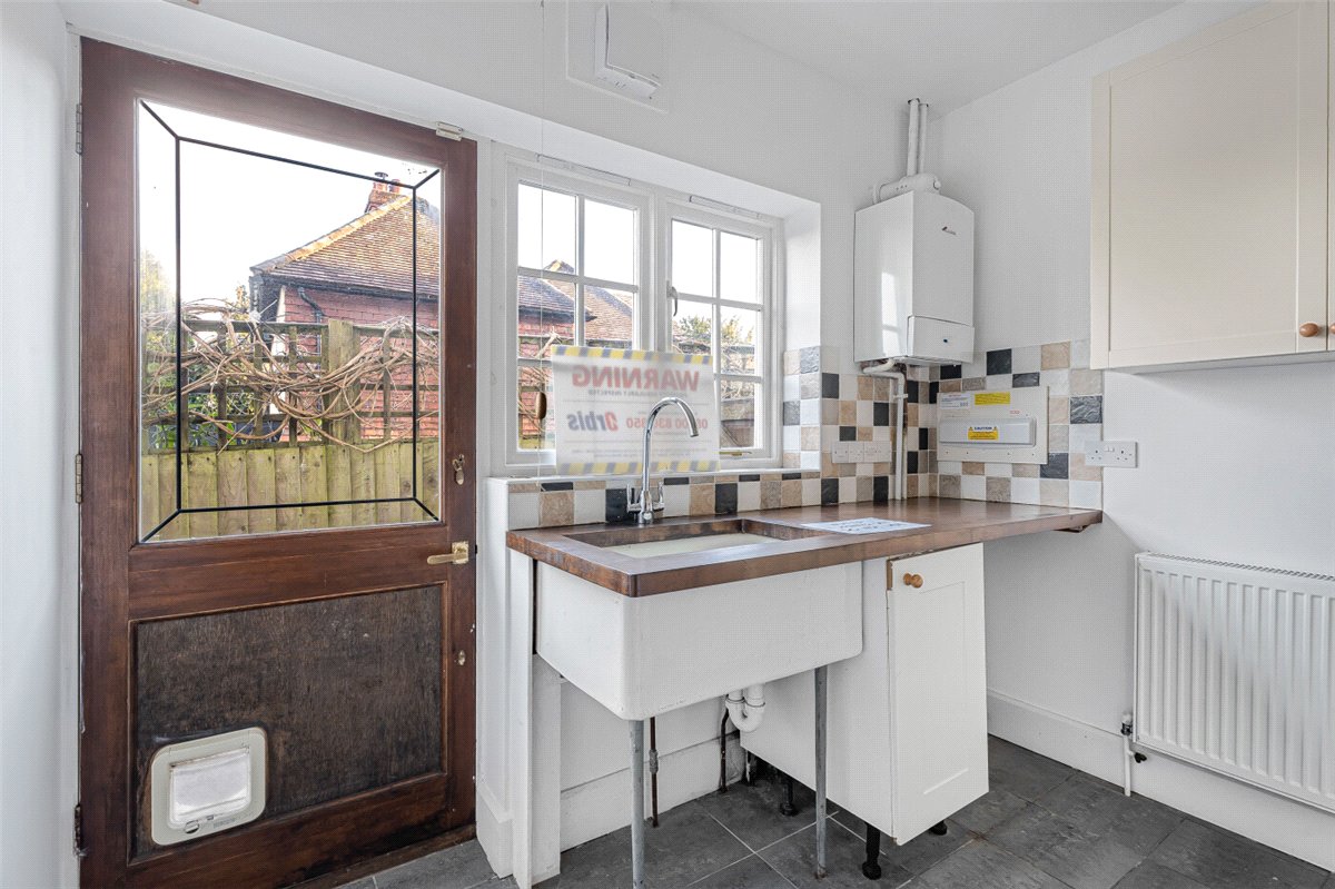 5 bedroom house, Ellesborough Road, Wendover HP22 - Let Agreed