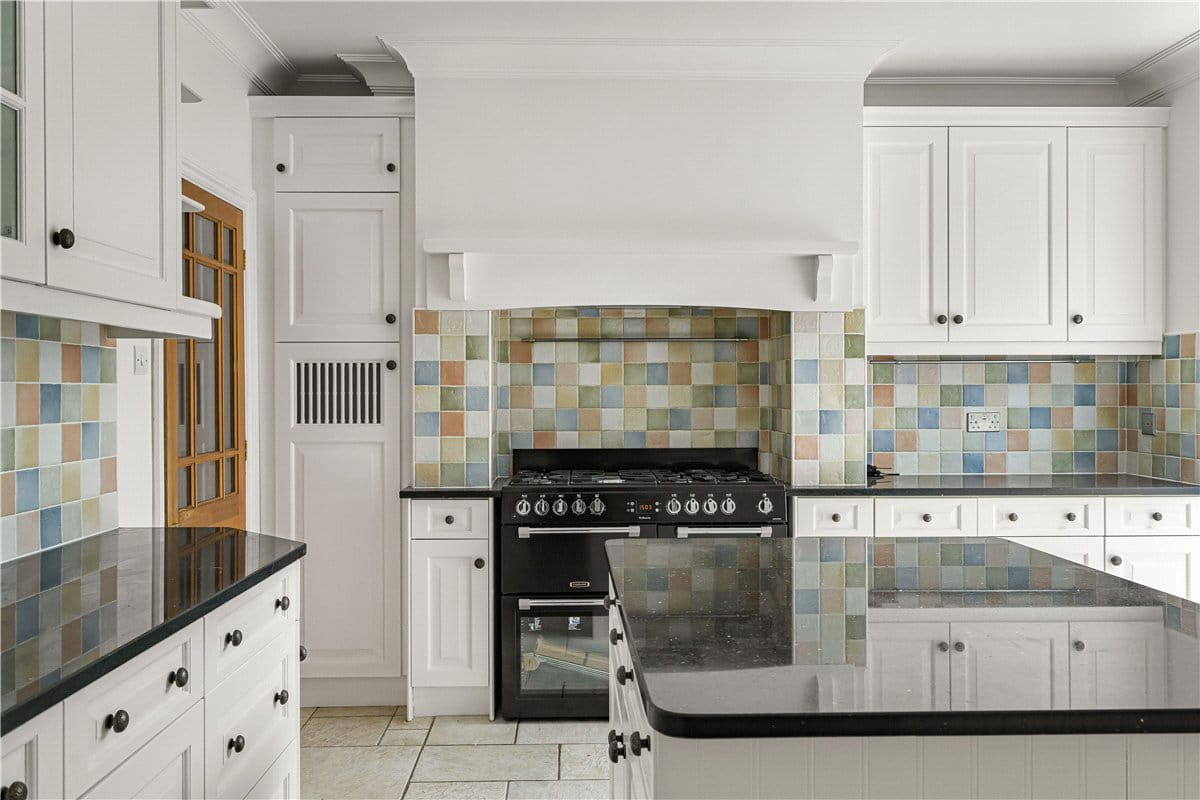 5 bedroom house, Ellesborough Road, Wendover HP22 - Available