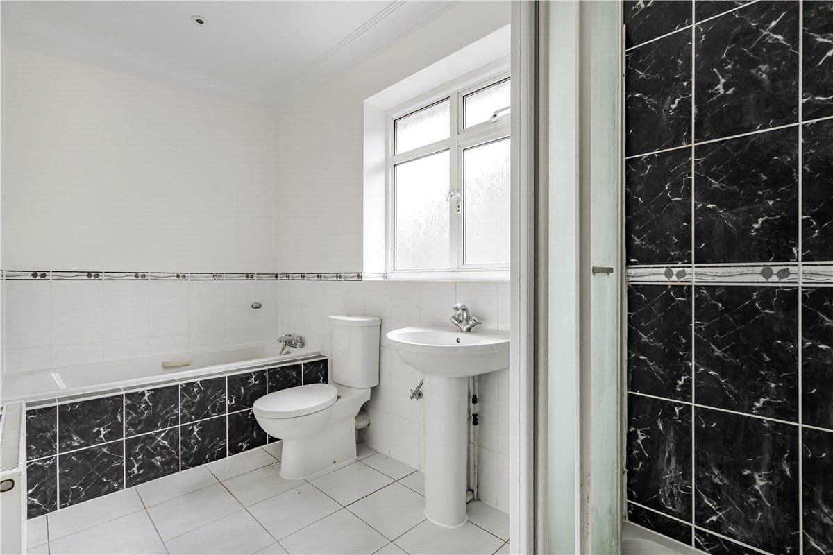 5 bedroom house, Ellesborough Road, Wendover HP22 - Available