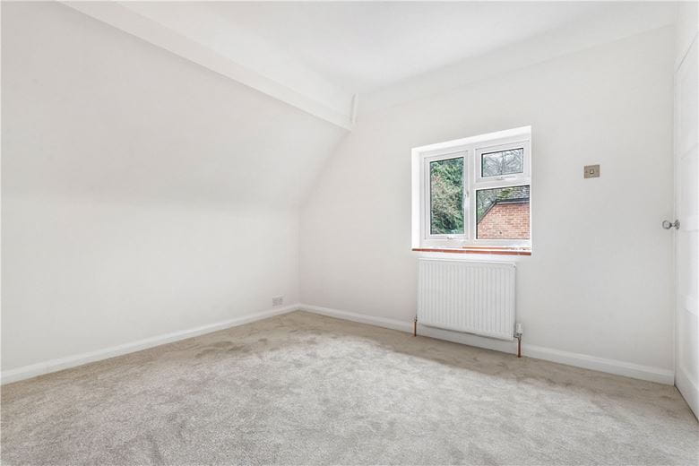 3 bedroom house, Sibleys Rise, South Heath HP16 - Available