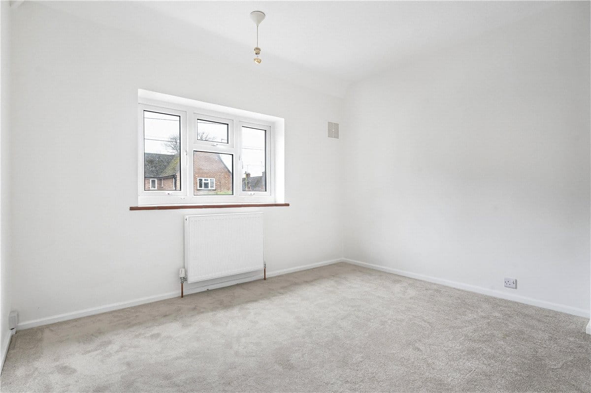 3 bedroom house, Sibleys Rise, South Heath HP16 - Available