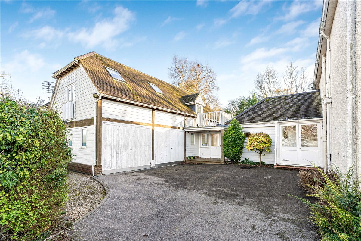 6 bedroom house, Ellesborough Road, Wendover HP22 - Let Agreed