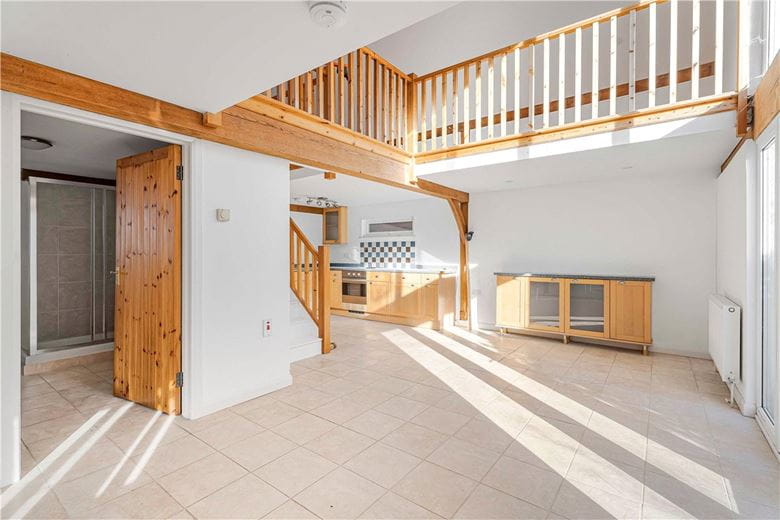 6 bedroom house, Ellesborough Road, Wendover HP22 - Let Agreed