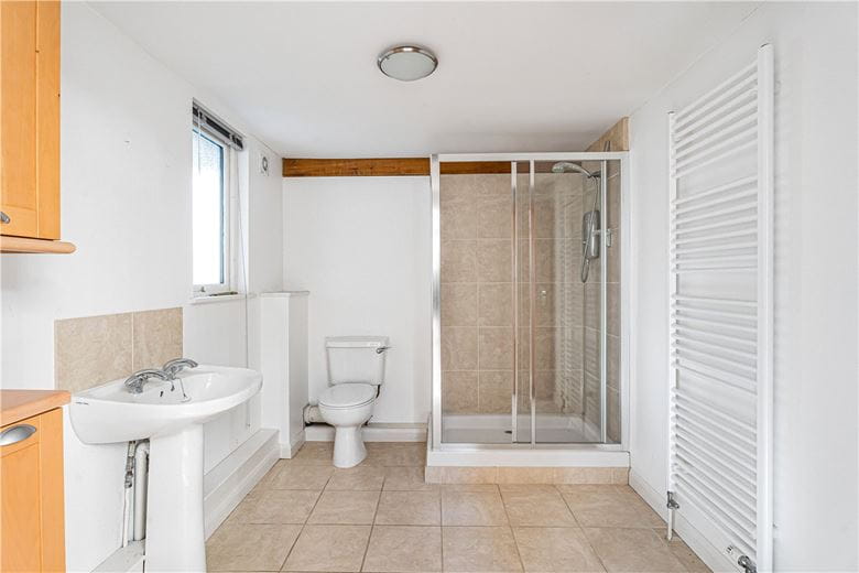 6 bedroom house, Ellesborough Road, Wendover HP22 - Let Agreed