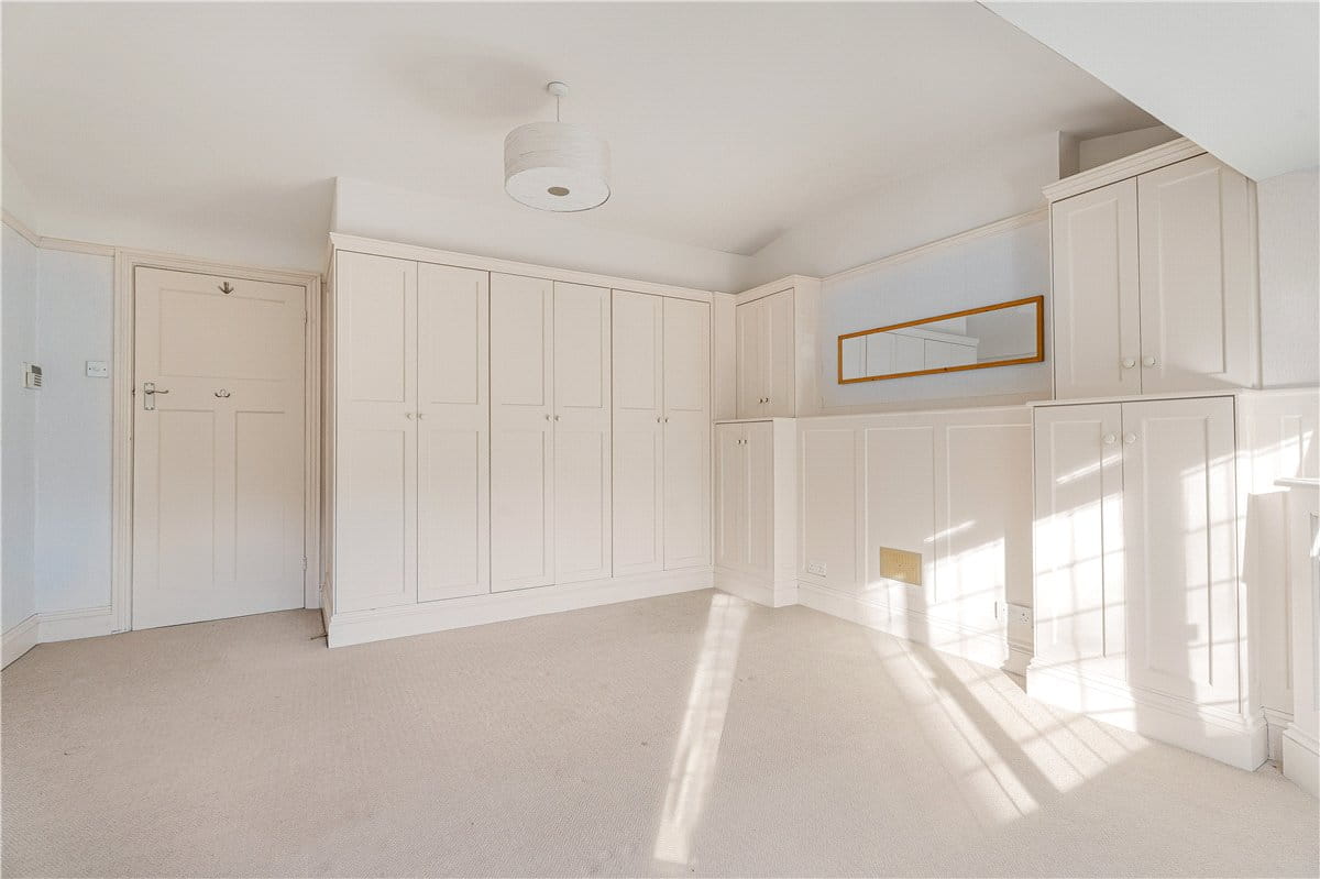 6 bedroom house, Ellesborough Road, Wendover HP22 - Let Agreed