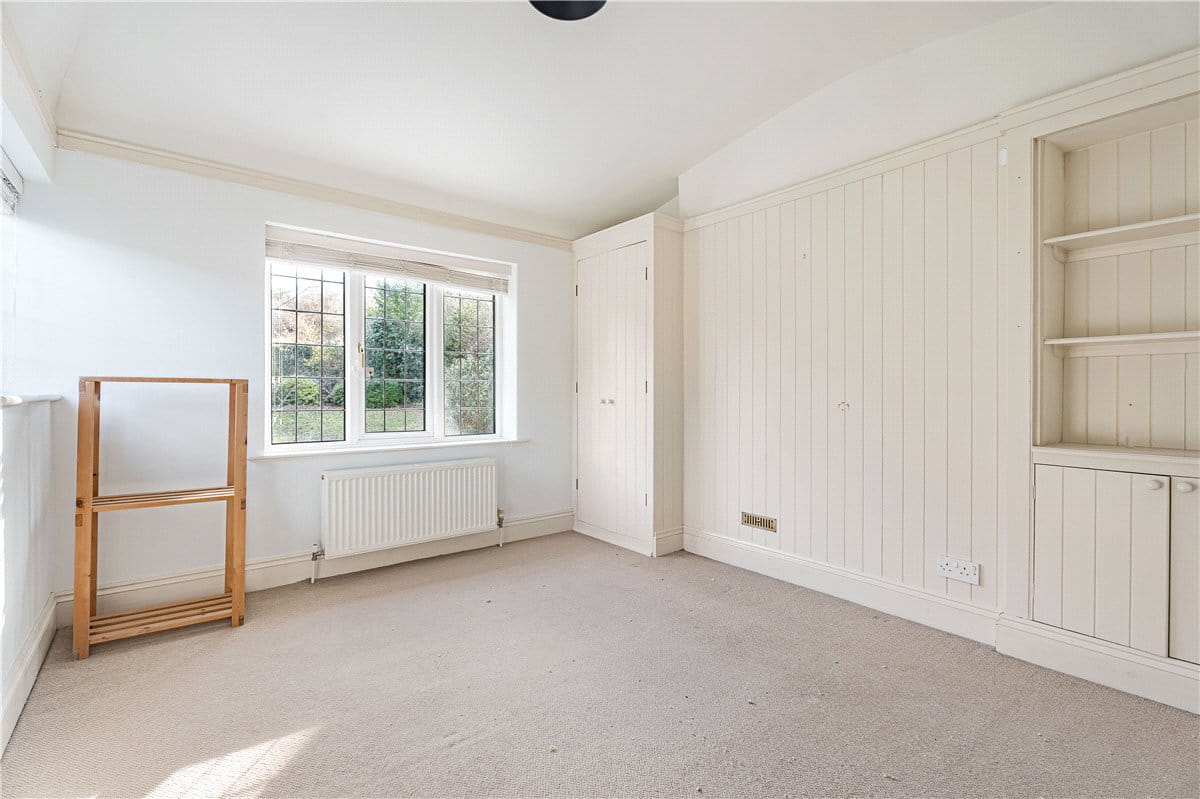 6 bedroom house, Ellesborough Road, Wendover HP22 - Let Agreed