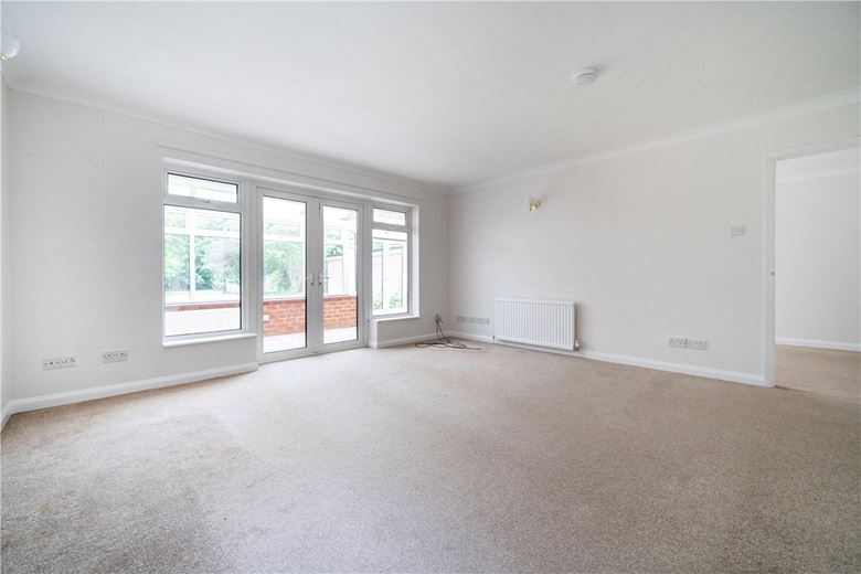 3 bedroom bungalow, Nash Lee Lane, Wendover HP22 - Available