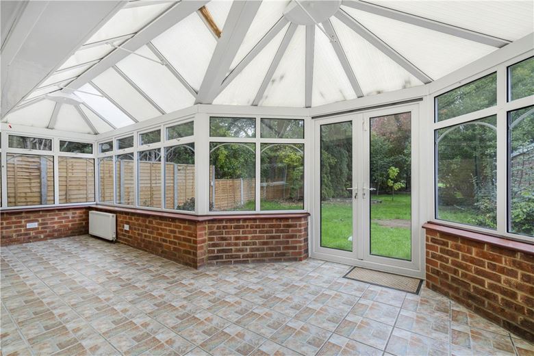 3 bedroom bungalow, Nash Lee Lane, Wendover HP22 - Available