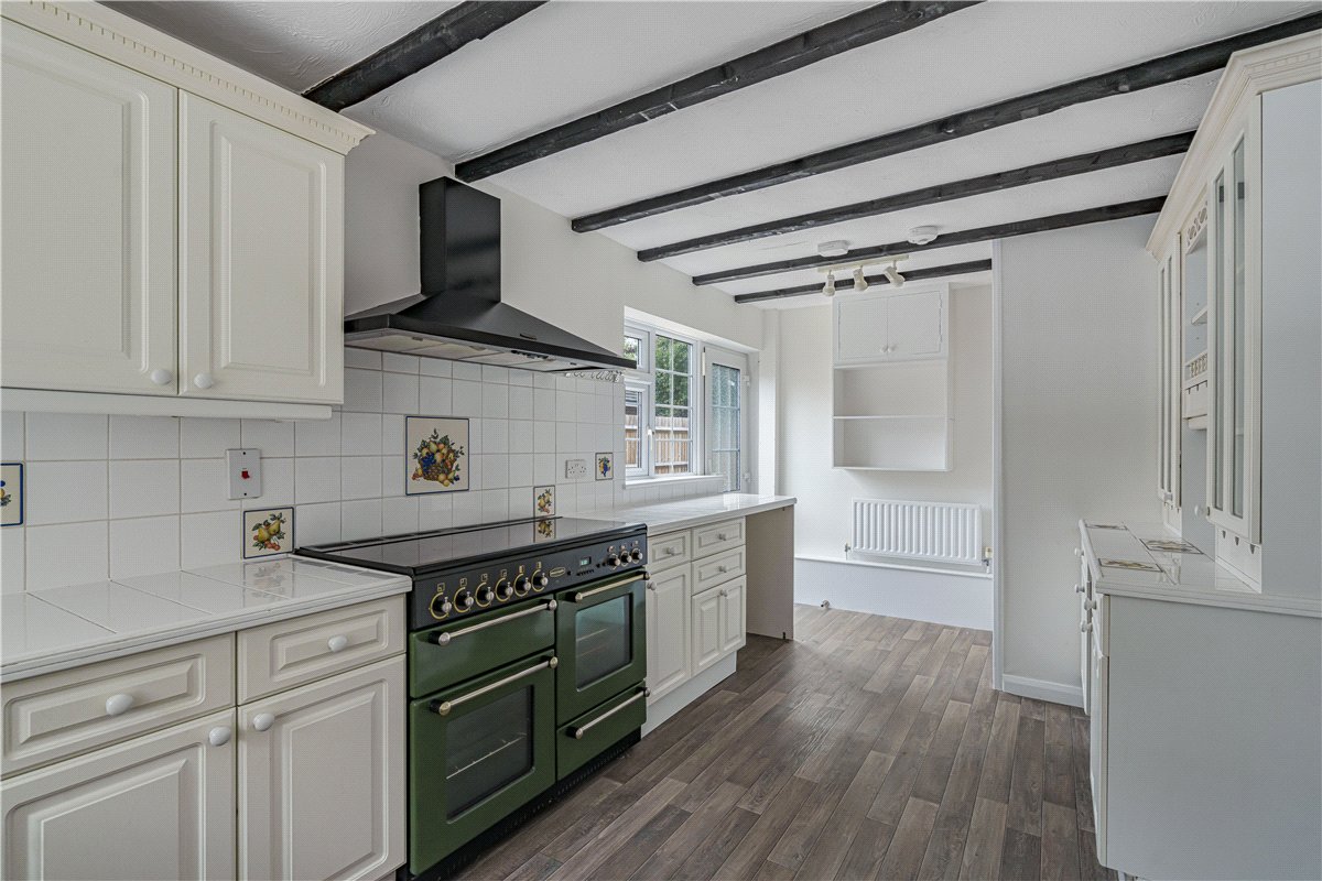 3 bedroom bungalow, Nash Lee Lane, Wendover HP22 - Available