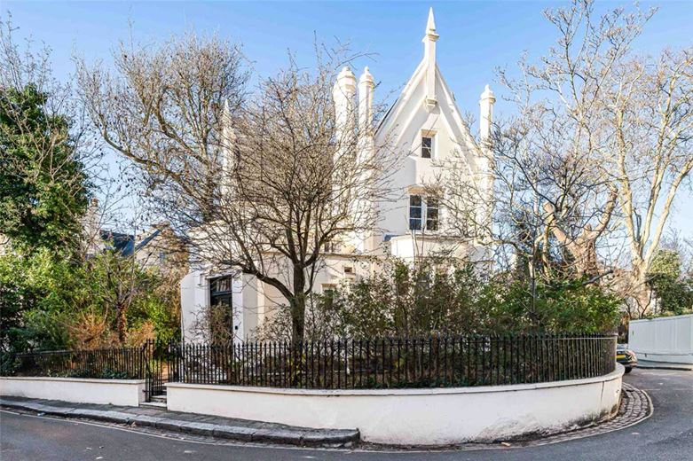 4 bedroom house, Park Village West, London NW1 - Available