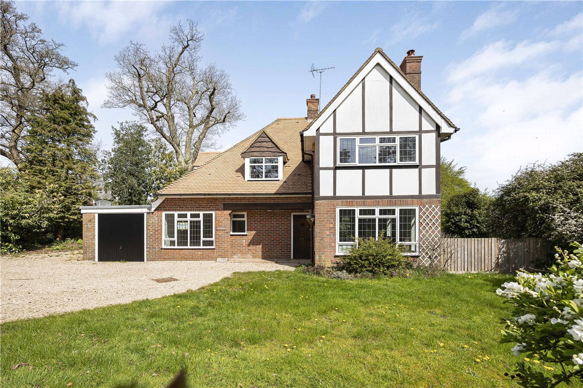 4 bedroom house, Potter Row, Great Missenden HP16 - Available
