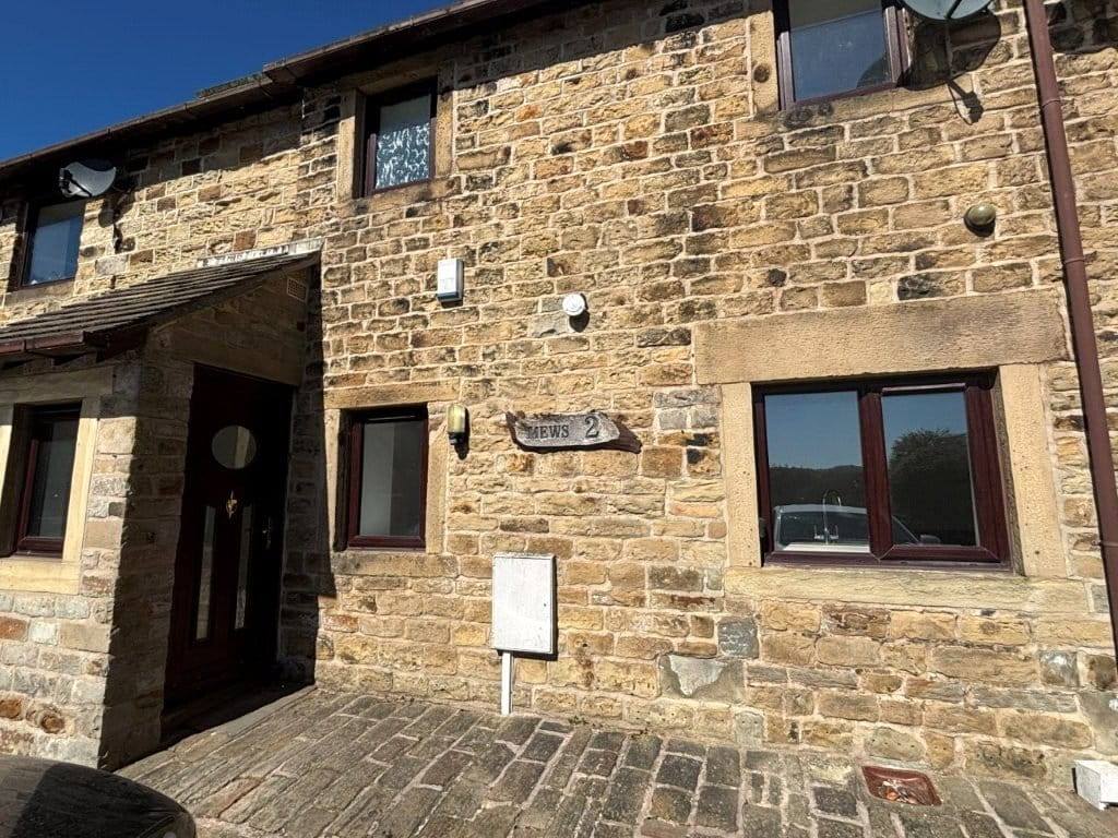 3 bedroom house, Bolsover Road, Woodthorpe S43 - Available