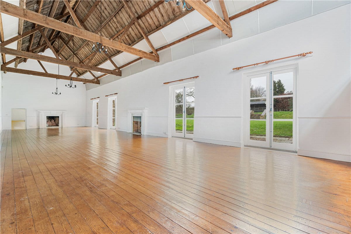 9 bedroom house, Turweston, Brackley NN13 - Available