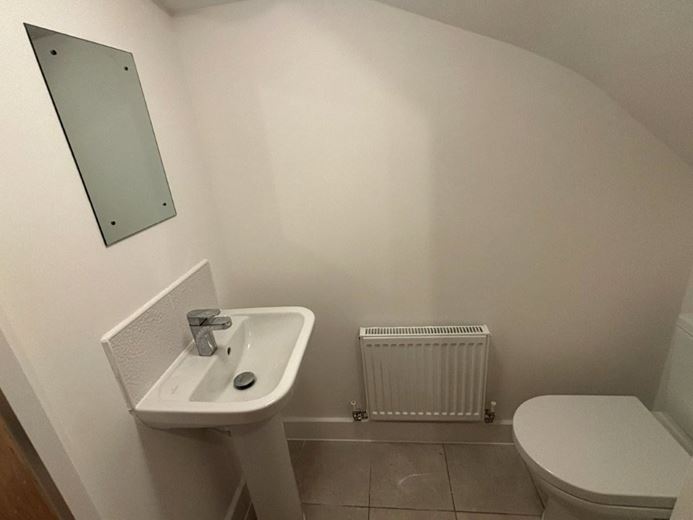 5 bedroom house, Comelybank Drive, Mexborough S64 - Available