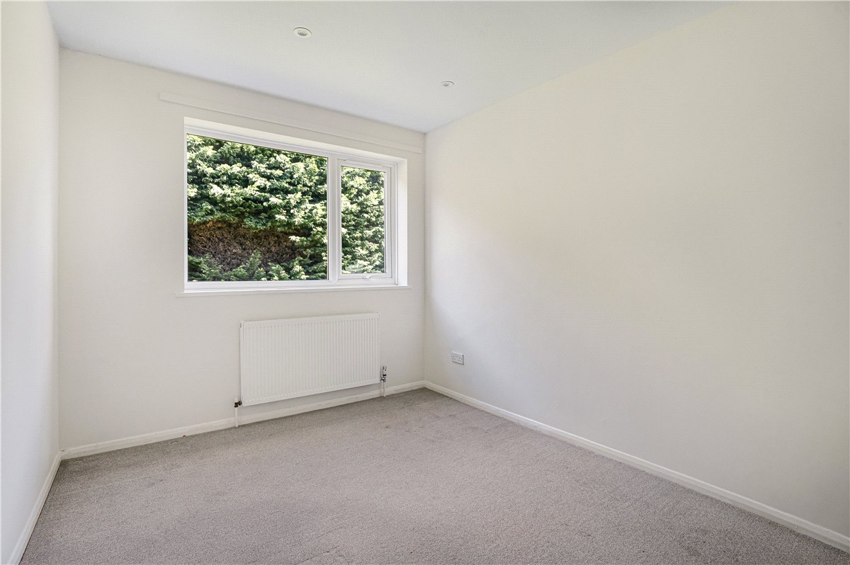 4 bedroom bungalow, London Road, Wendover HP22 - Available