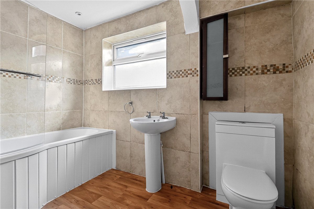 3 bedroom bungalow, Birch Grove, Birchmoor B78 - Let Agreed