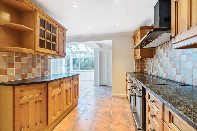 4 bedroom house, Ballinger Road, South Heath HP16 - Available