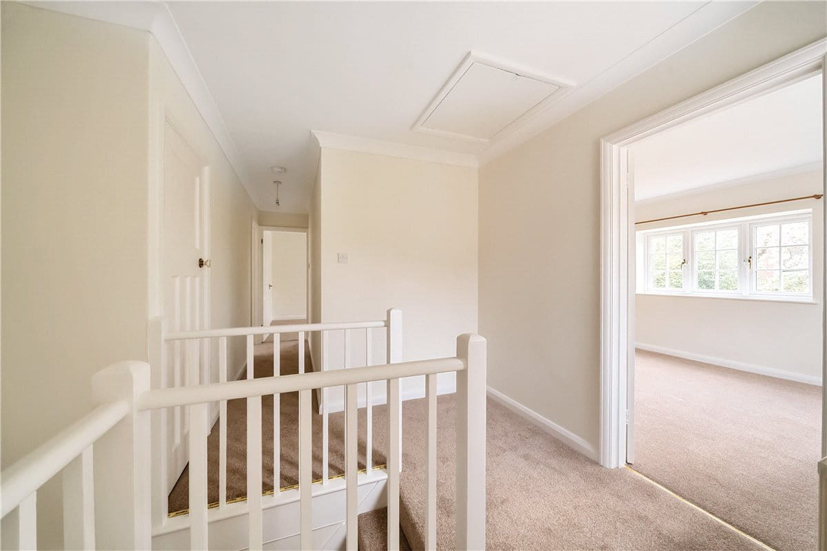 4 bedroom house, Ballinger Road, South Heath HP16 - Available