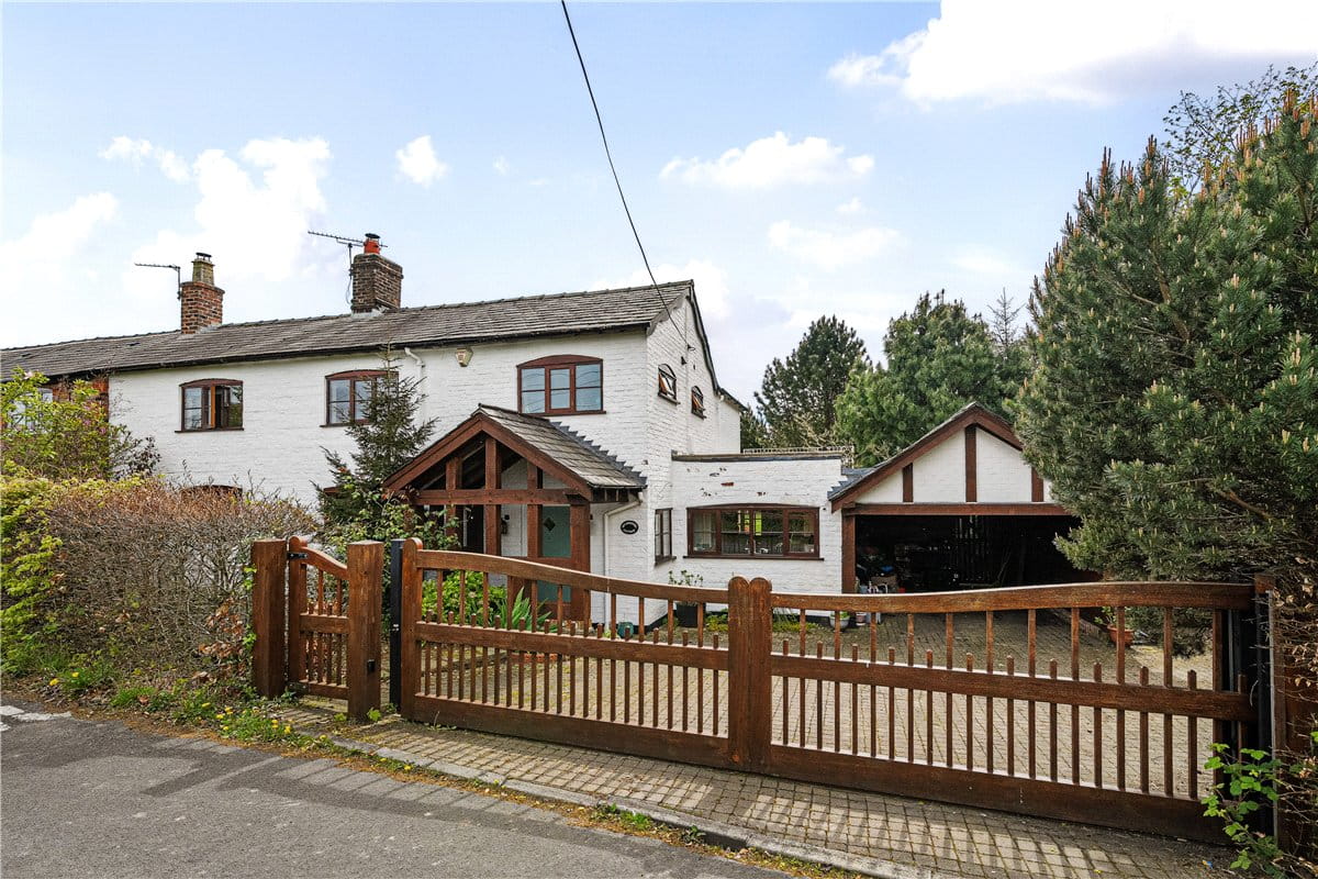 3 bedroom house, Hoo Green Lane, Mere WA16 - Available