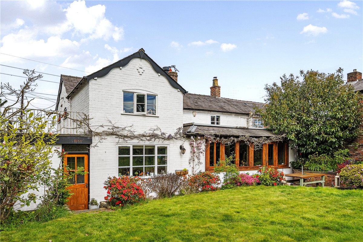 3 bedroom house, Hoo Green Lane, Mere WA16 - Available