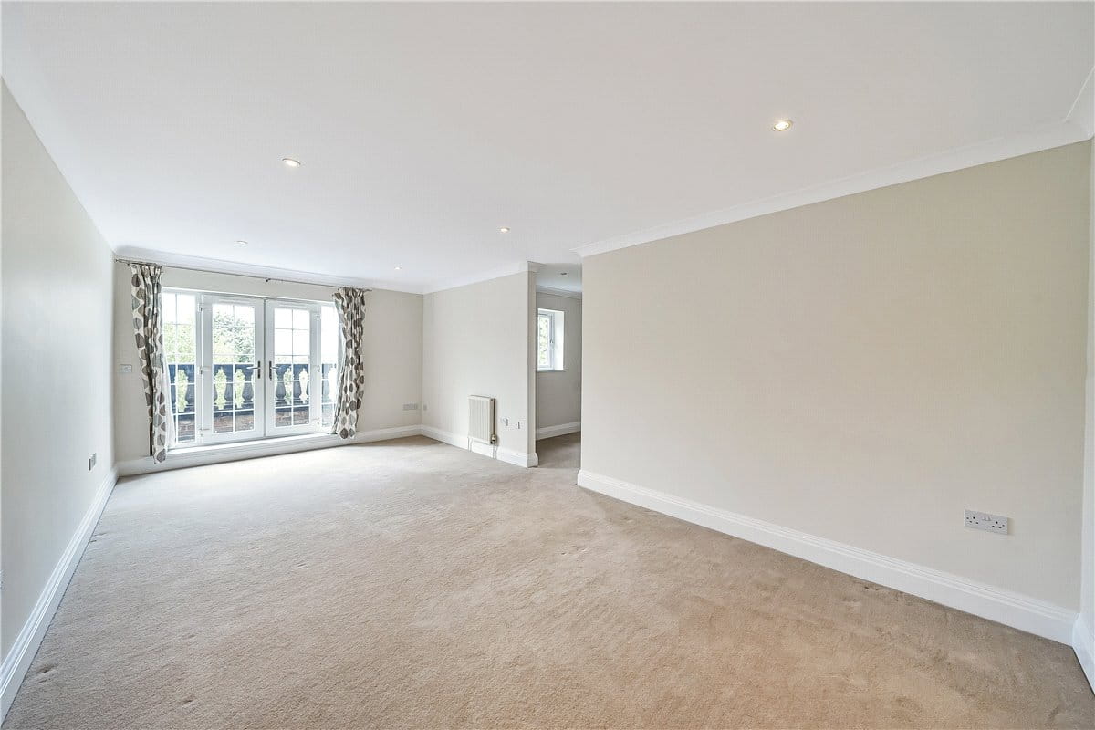 6 bedroom house, Towers Lane, Crofton WF4 - Let Agreed