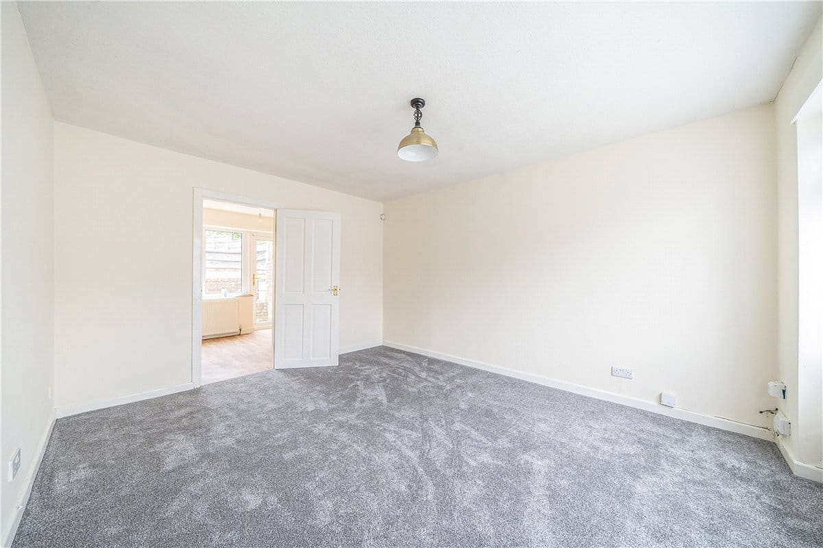 3 bedroom house, Kingsway, Bredbury SK6 - Available