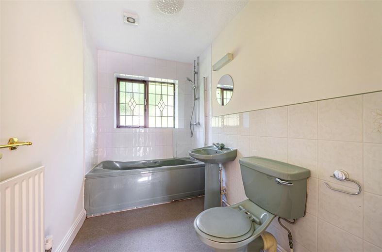 4 bedroom bungalow, School Lane, Hints B78 - Available