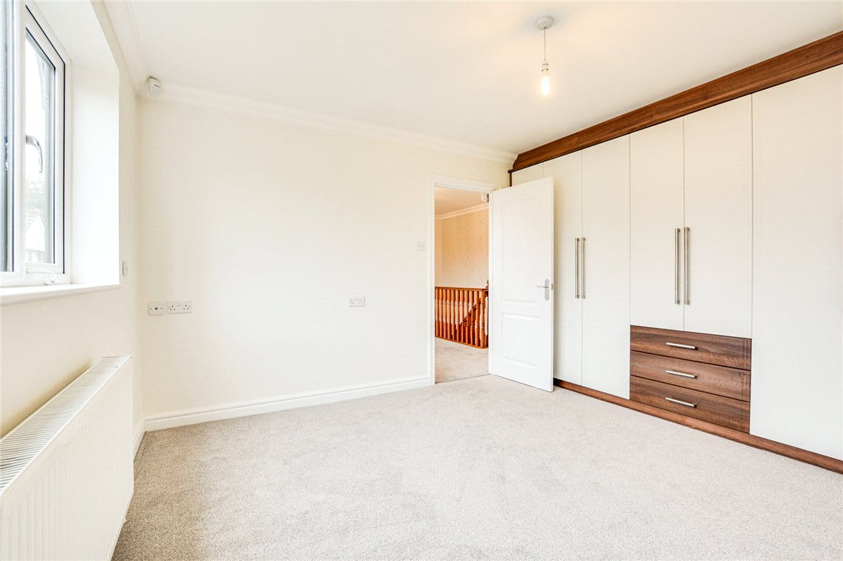 4 bedroom house, Burnside, Hale Barns WA15 - Available