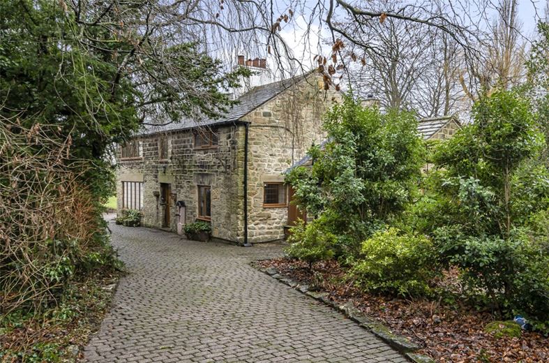 4 bedroom house, Pontefract Road, Crofton WF4 - Available