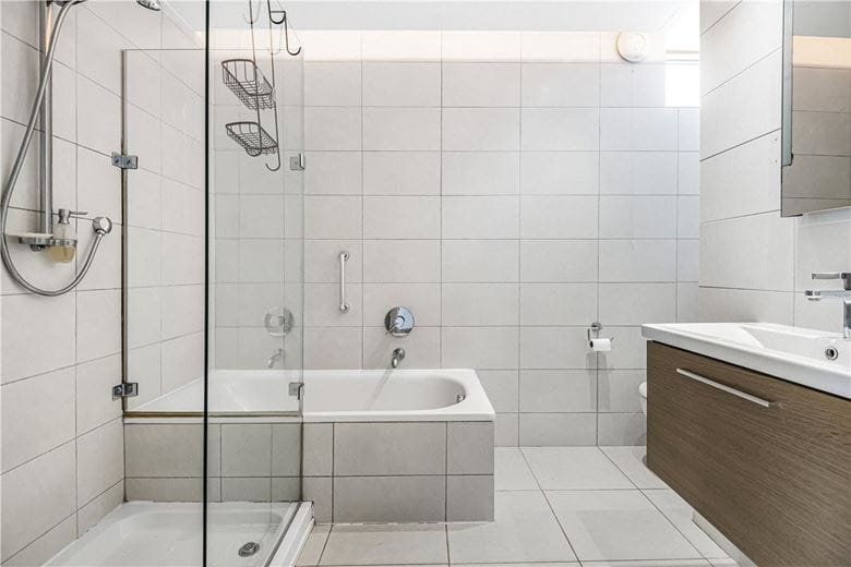 4 bedroom house, Parkway, London NW1 - Available