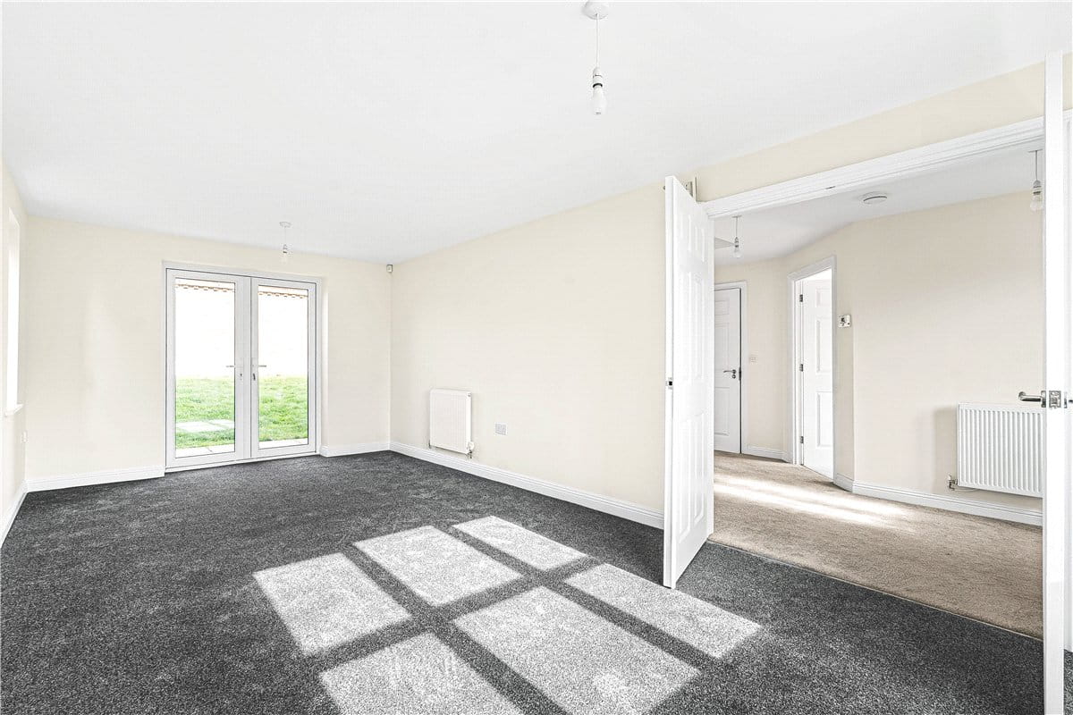 4 bedroom house, Thurgaton Way, Newton DE55 - Available