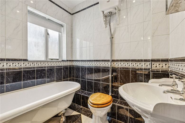 4 bedroom house, Firth Gardens, London SW6 - Available