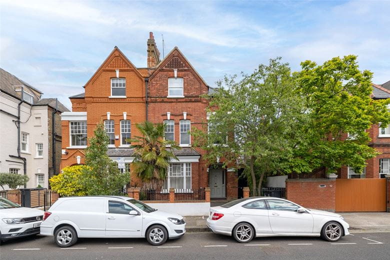 3 bedroom maisonette, Fulham Park Road, London SW6 - Sold STC