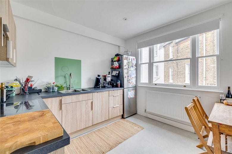 3 bedroom maisonette, Fulham Park Road, London SW6 - Sold STC