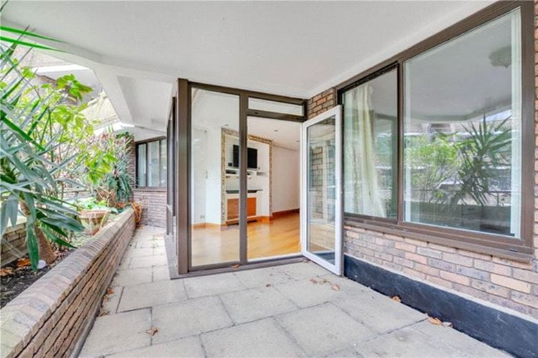 3 bedroom flat, Stevenage Road, London SW6 - Sold