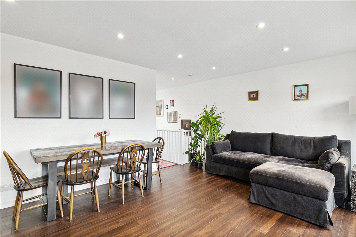 2 bedroom flat, Waldemar Avenue, London SW6 - Sold