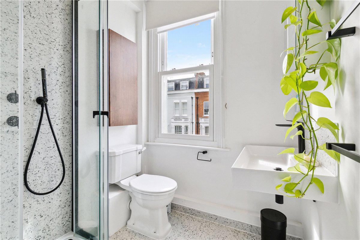 2 bedroom flat, Waldemar Avenue, London SW6 - Sold