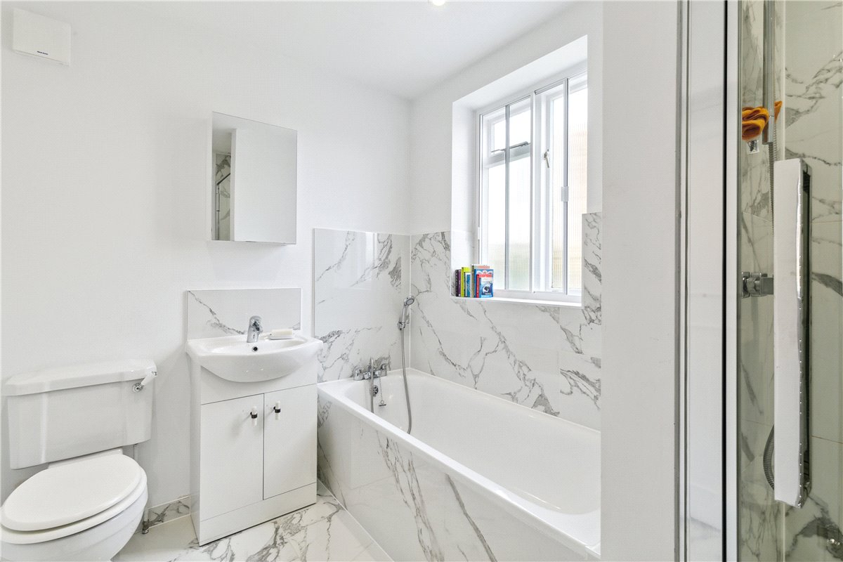 2 bedroom flat, Waldemar Avenue, London SW6 - Sold