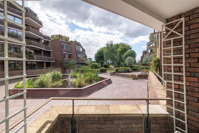 1 bedroom flat, Stevenage Road, London SW6 - Sold