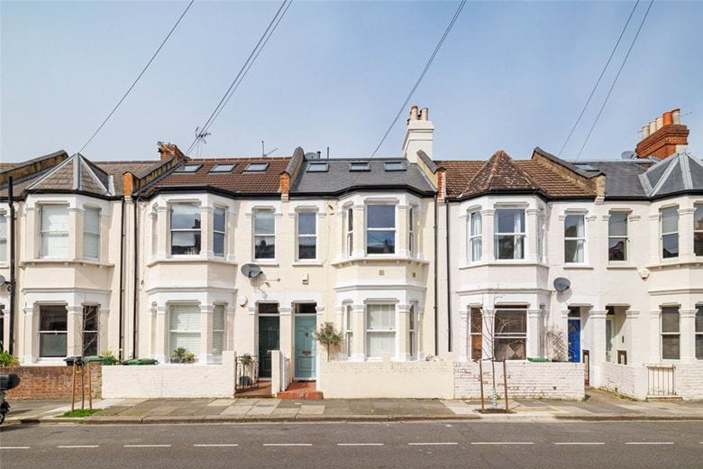 2 bedroom flat, Mablethorpe Road, Fulham SW6 - Available