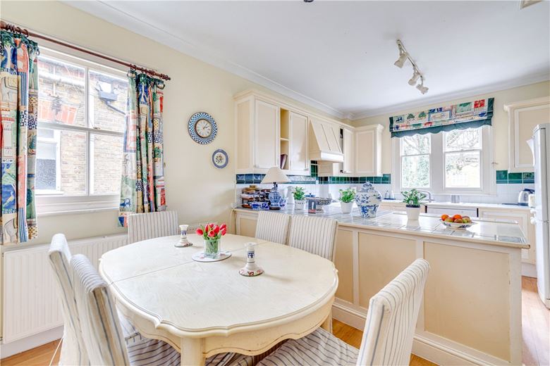 2 bedroom flat, Queensmill Road, London SW6 - Sold STC